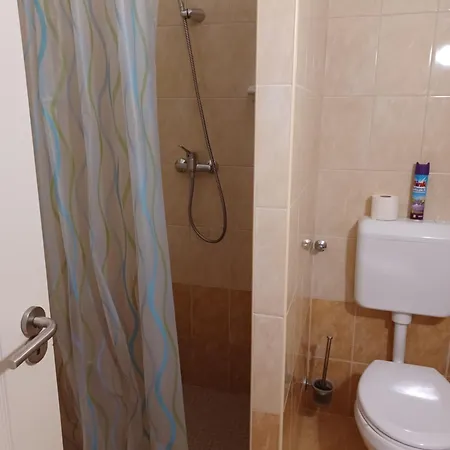 דירה Andrea Apartmanhaz *