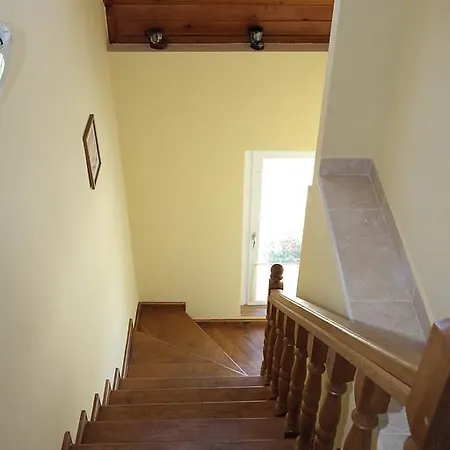 Andrea Apartmanhaz *