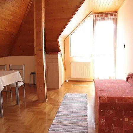 Andrea Apartmanhaz Balatongyörök