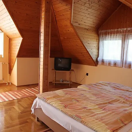 Andrea Apartmanhaz 公寓