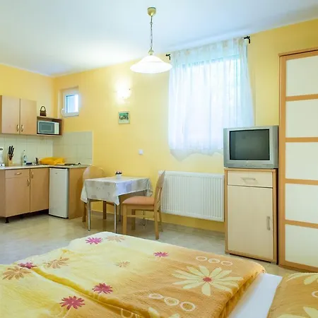 דירה Andrea Apartmanhaz
