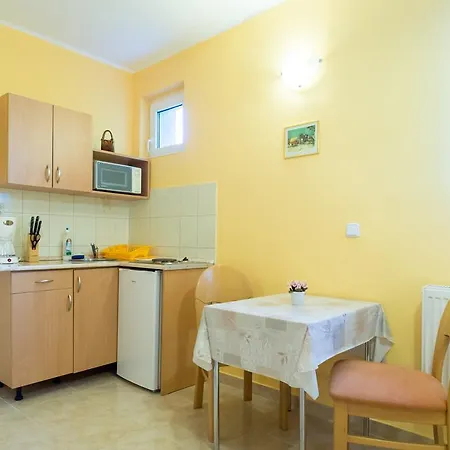 Andrea Apartmanhaz