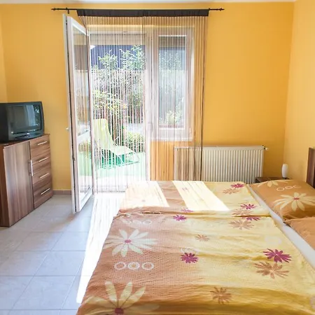 דירה Andrea Apartmanhaz Balatongyörök