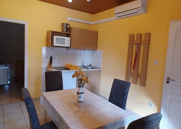 Andrea Apartmanhaz * Balatongyörök