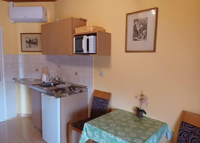 Andrea Apartmanhaz דירה Balatongyörök