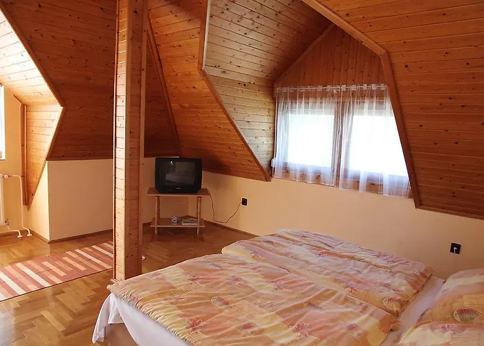 Andrea Apartmanhaz Διαμέρισμα Balatongyörök