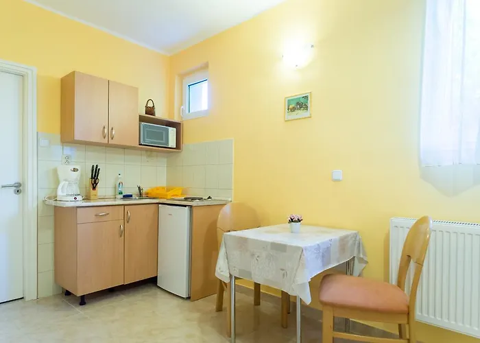 Andrea Apartmanhaz